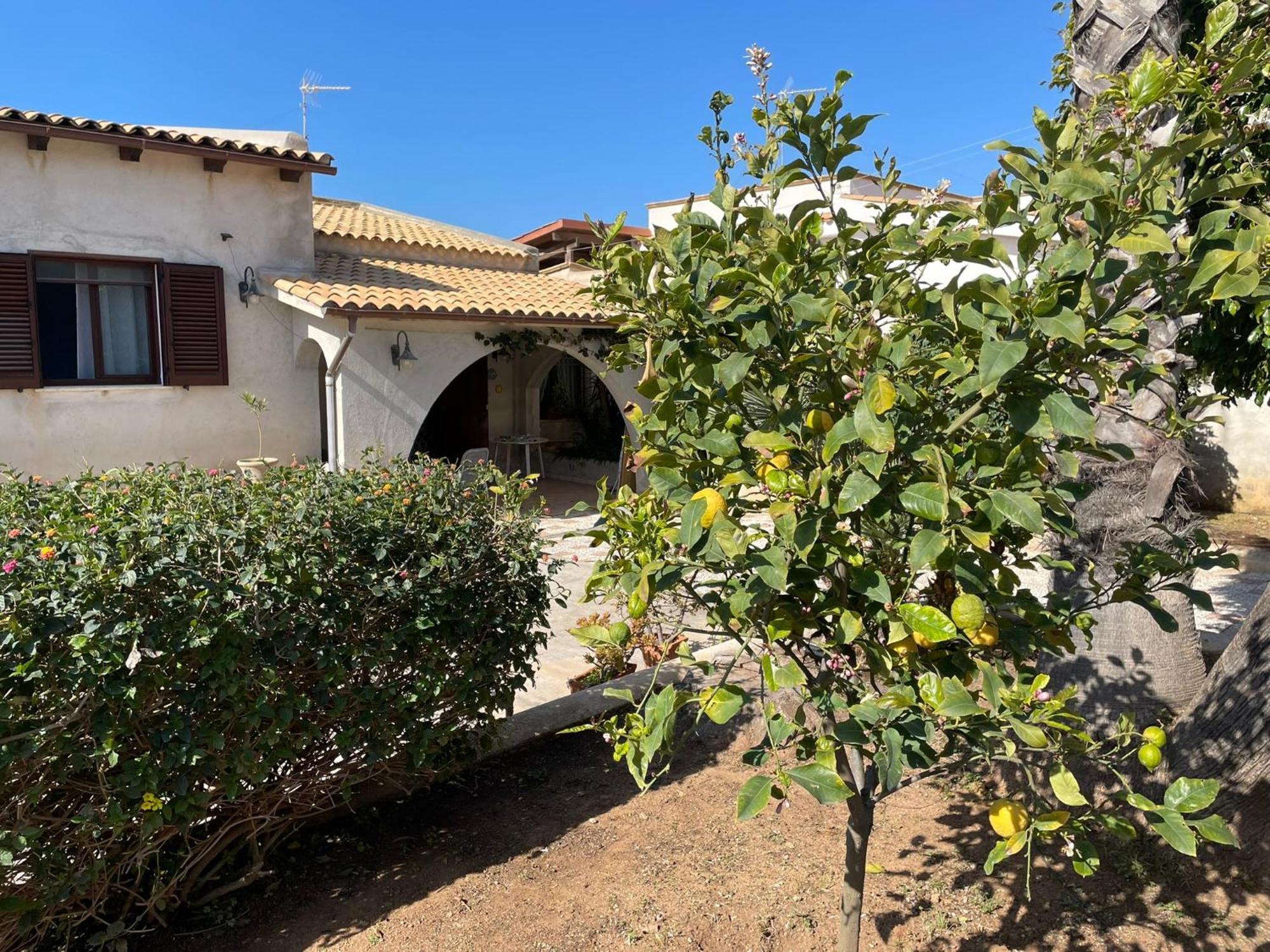 Villa Silvana Мадзара дел Вало Екстериор снимка