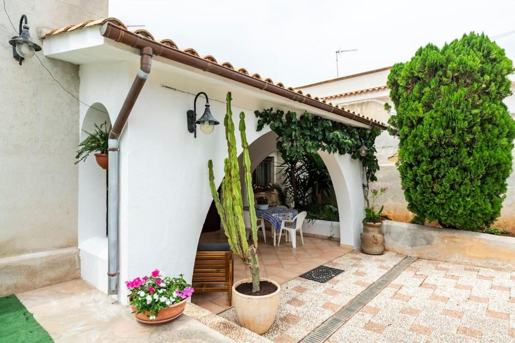 Villa Silvana Мадзара дел Вало Екстериор снимка