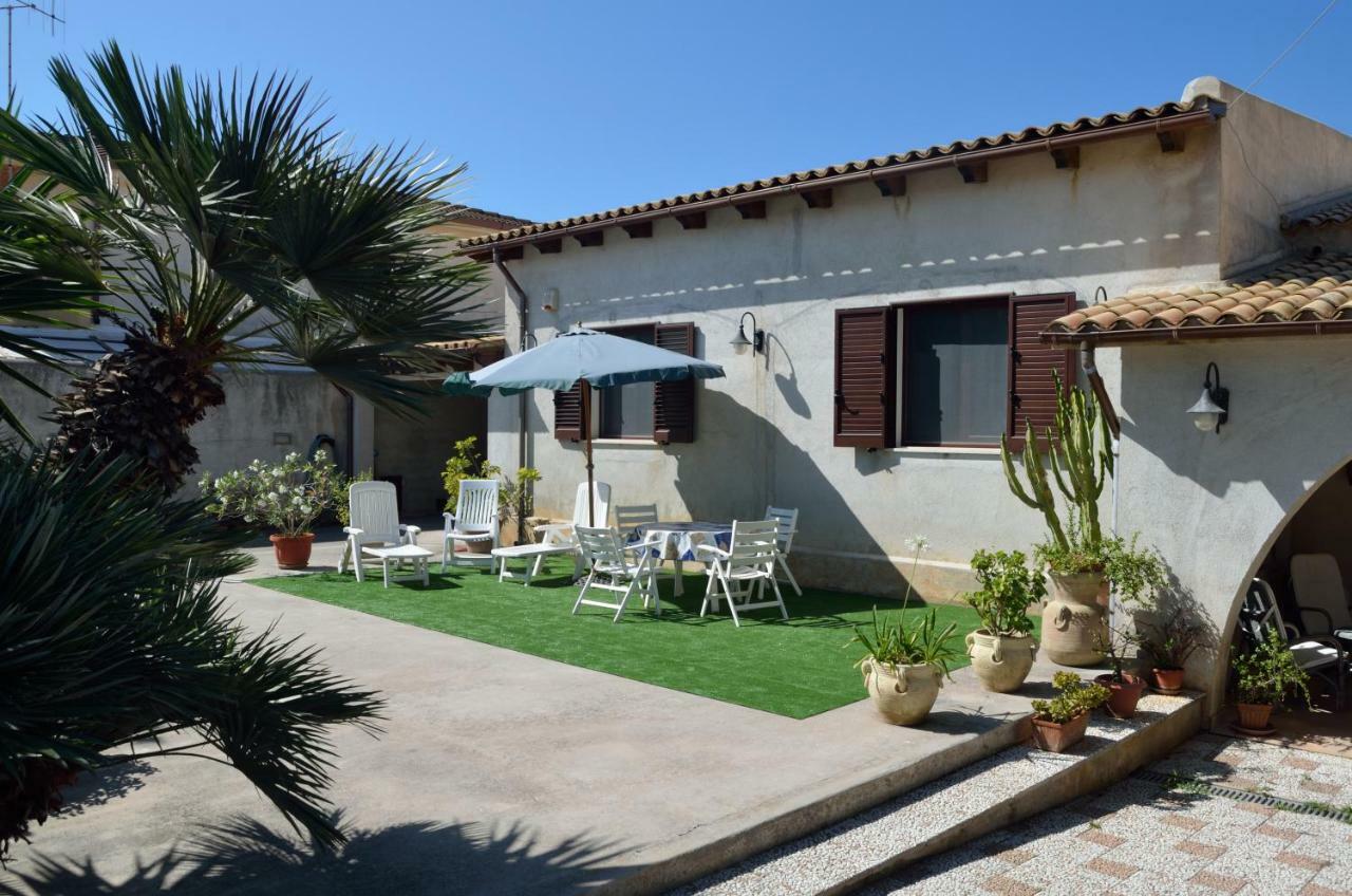 Villa Silvana Мадзара дел Вало Екстериор снимка